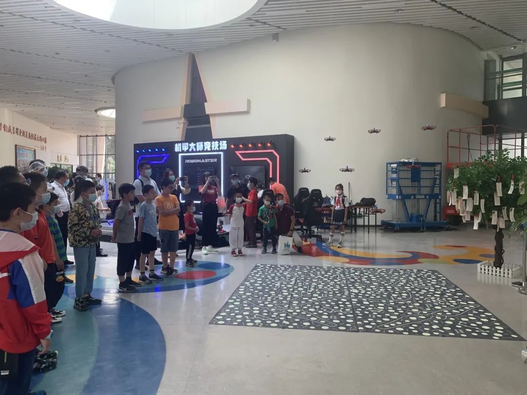 df19ef45-d3e7-4cc0-bdd8-491d457f451c.jpg